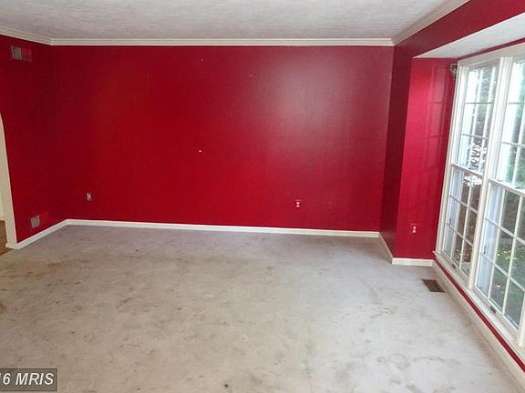 5th image of 6037 Douglas Ave