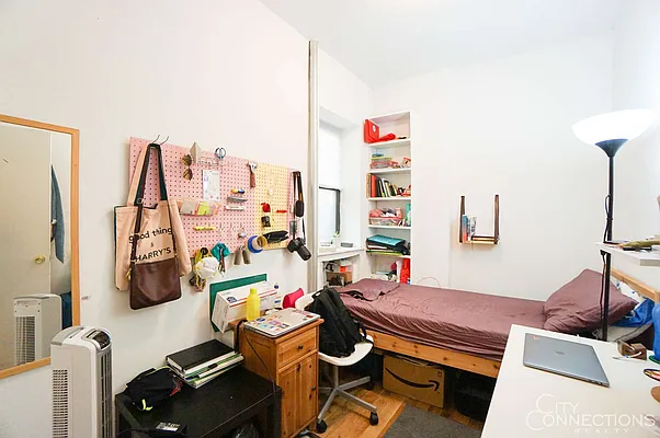 Rented by City Connections Realty | media 36