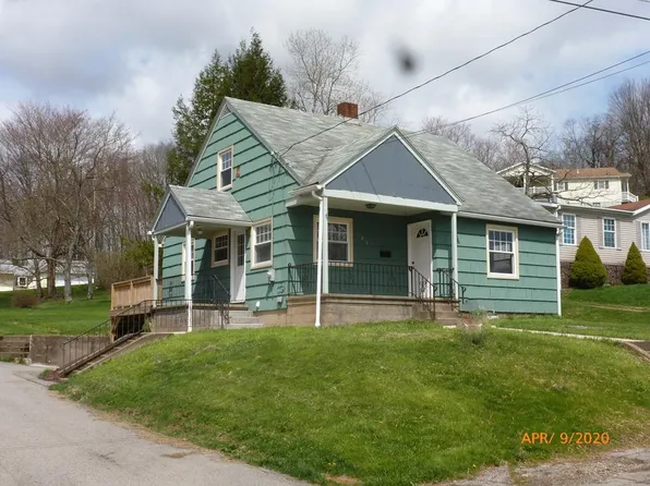 725 Wilson Ave, Franklin, PA 16323