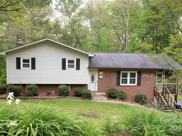 143 Briar Ln, Clyde, NC 28721