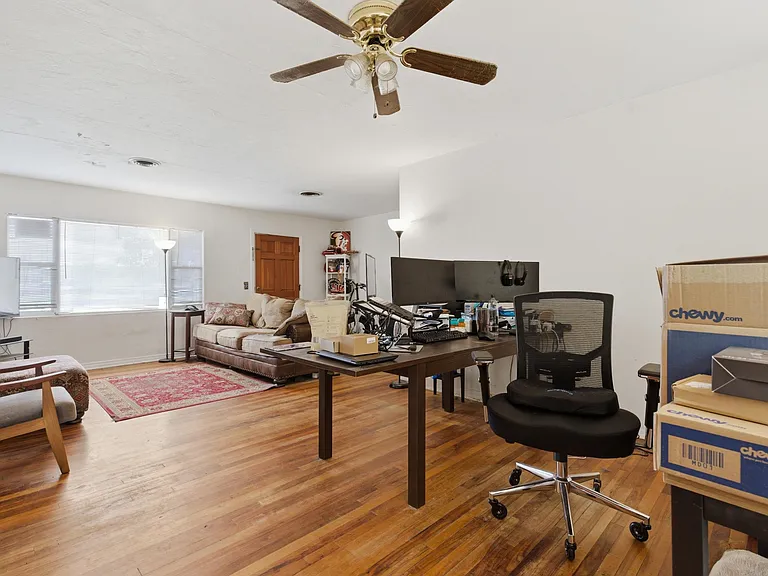 1734 W Tharpe St — Photo 5