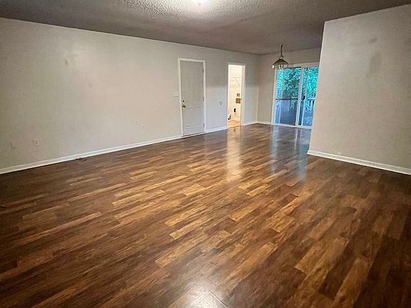 2nd image of 236 Bridgeview Dr