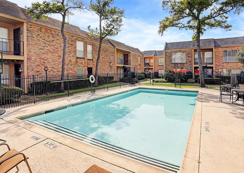1st image of 3303 W Greenridge Dr APT 43