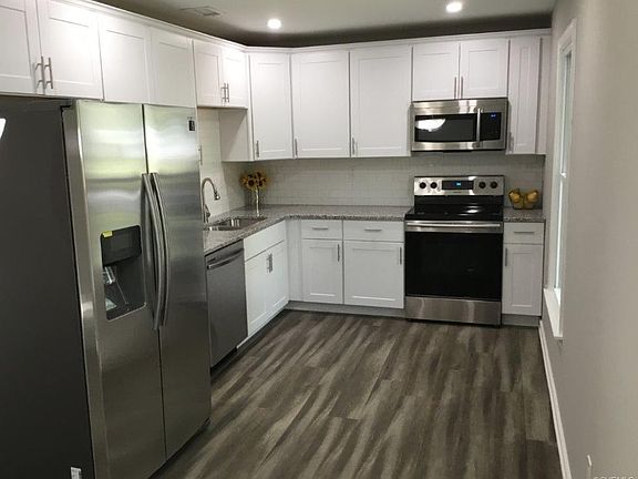 5th image of 5707 Yellowleaf Dr
