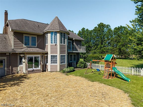 2nd image of 6585 Stone Rd