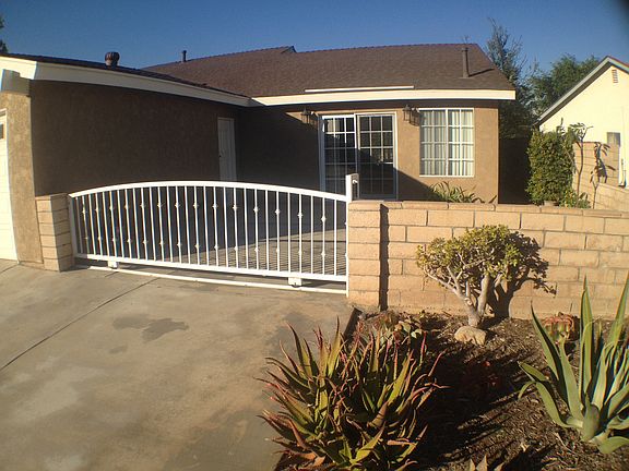 3rd image of 4711 E Parkrose Cir