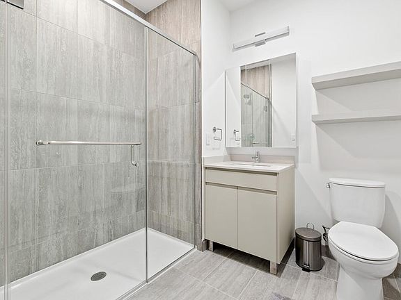 5th image of 242 Saint Pauls Ave #314