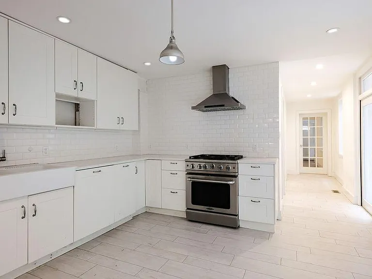 1534 Pine St #1 — Photo 7