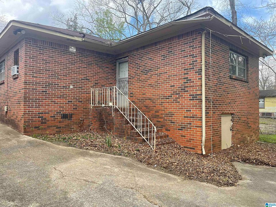 2nd image of 910 Knoxville Pl