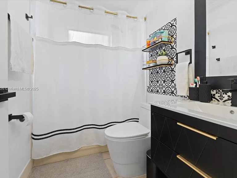 14342 SW 159th Ct — Photo 14