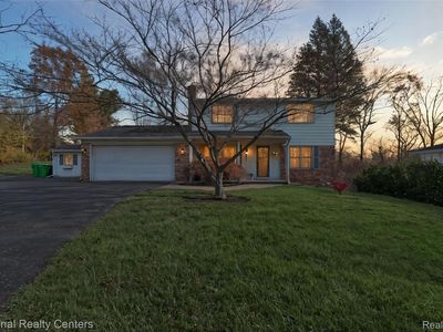 5621 Eastman Blvd, West Bloomfield, MI, 48323