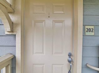 202 Shoreline Ct, Richmond, CA 94804