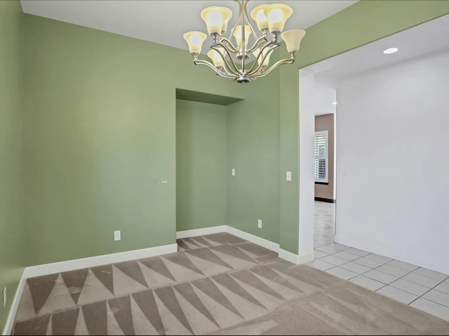 4 bed, 3443 sqft, $3,075 — Photo 4