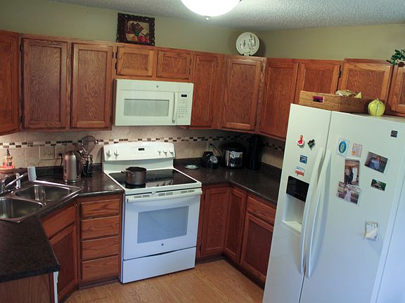 3rd image of 9805 Palm St NW APT 101