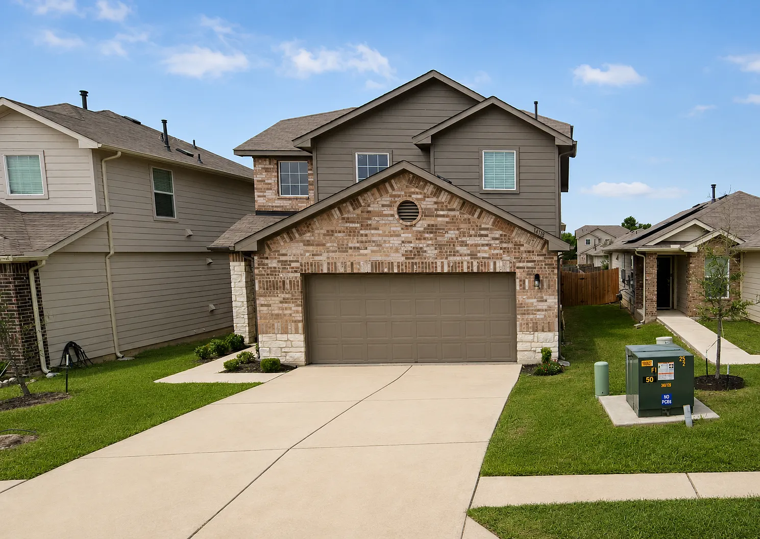 3 bed, 2.5 bath, 1779 sqft, $2,100 — Photo 1
