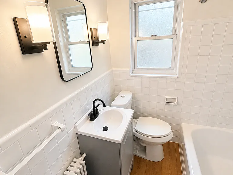 146 Evaline St — Photo 9