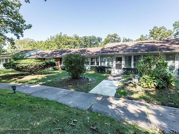 4th image of 146C Farrington Ct #1003