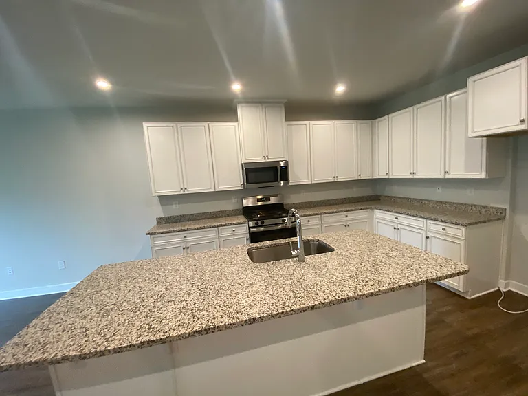 511 Swansea Dr — Photo 24