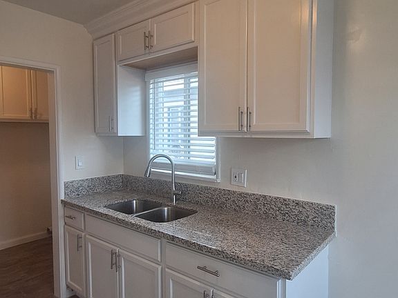 5th image of 4003 W 163rd St #4003