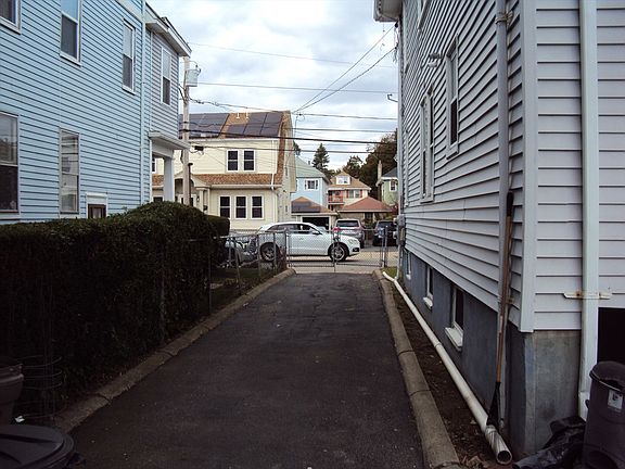 3rd image of 48-50 Rockdale St