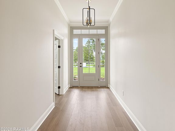5th image of 3605 Mills St