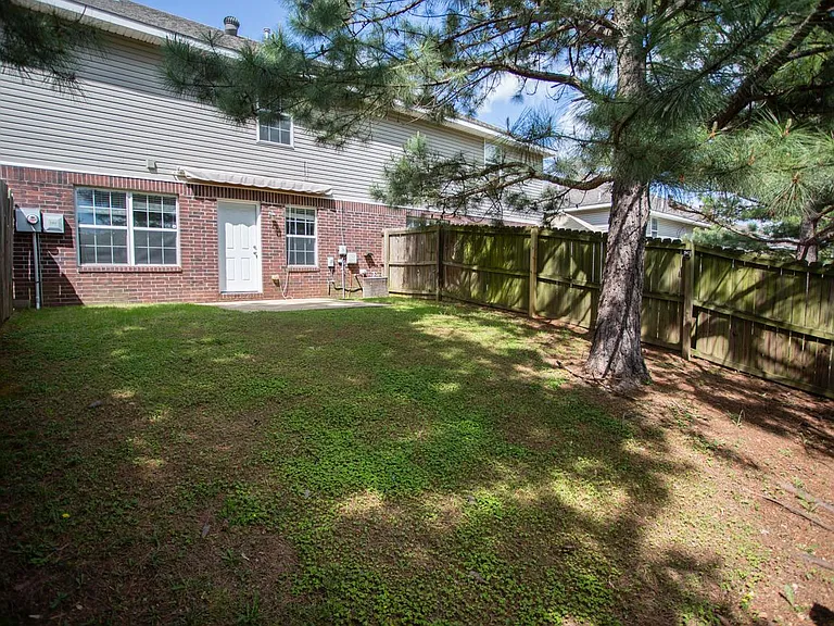 2353 W Skyler Dr — Photo 5