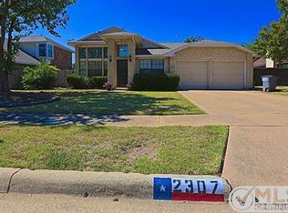 2307 Sunset Dr, Balch Springs, TX 75180