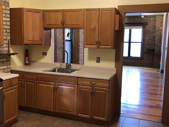 4th image of 2029 W Race Ave #1