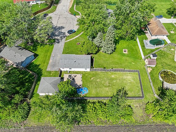5th image of 24206 W Ronnie Ct