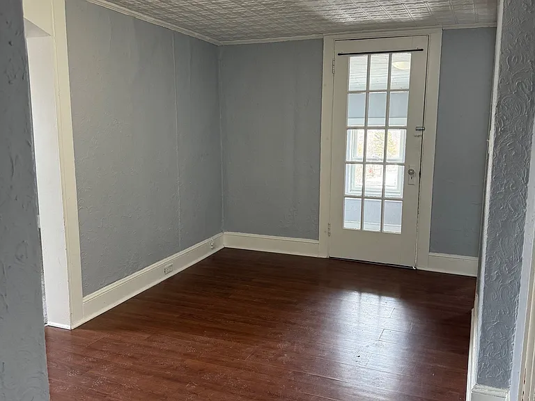 12 Hillcrest Ave W #3 — Photo 10