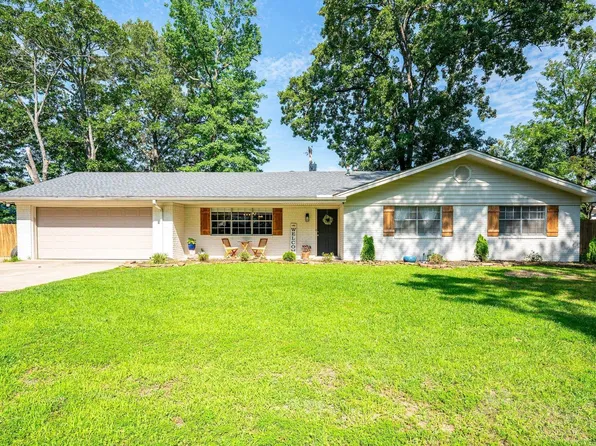 10 Redbud Dr, Conway, AR 72034