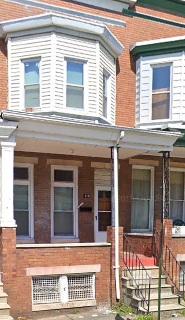 3 Bedroom, 2 Bathroom House for Rent — Photo 1