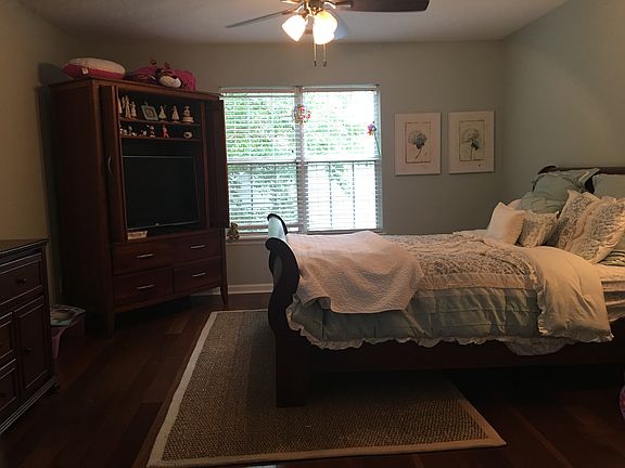 5th image of 1159 Holly Bend Dr