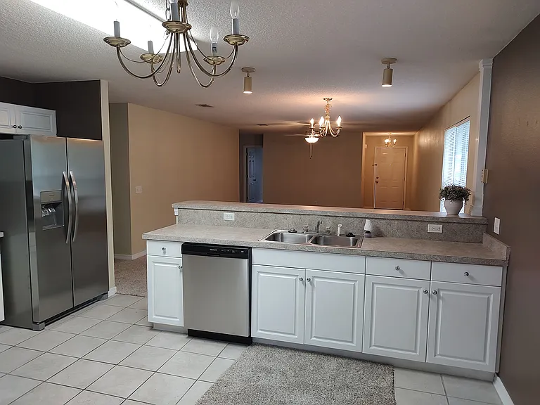 1050 Antigua Cir — Photo 7