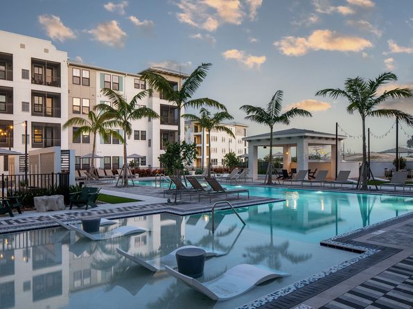 6850 Foxtail Palm Way #5411