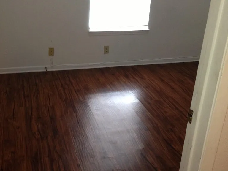 914 McCormick St — Photo 4