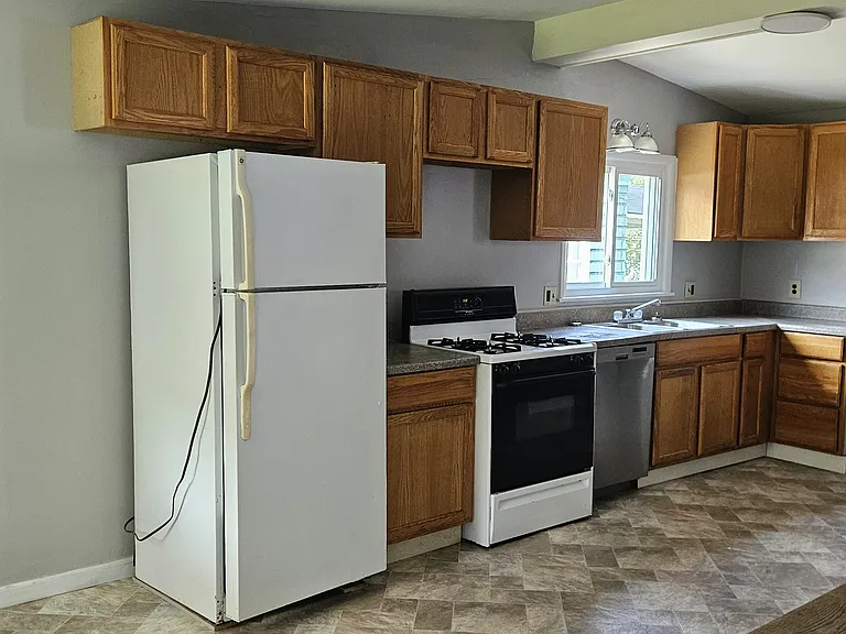 64 Auburn Ave — Photo 14