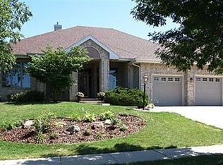 825 Hidden Cave Rd, Madison, WI 53717