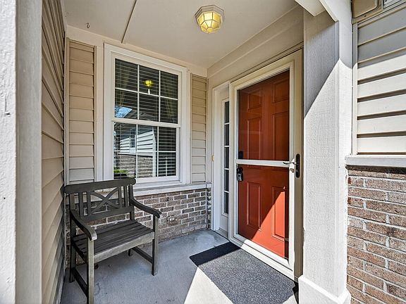 3rd image of 103 Riverscape Ct