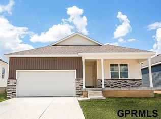 18821 Ogden St, Elkhorn, NE 68022