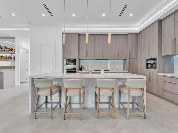 723 S Lake Avenue, Delray Beach, FL 33483