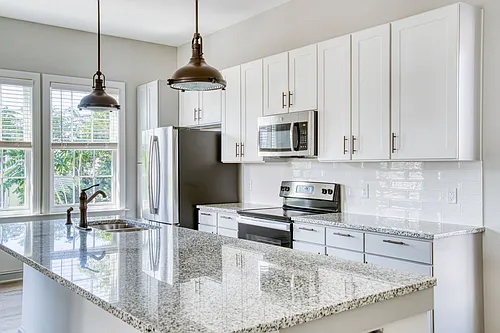 655 East Bay Photo 1