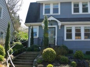 2792 SW Old Orchard Rd, Portland, OR 97201