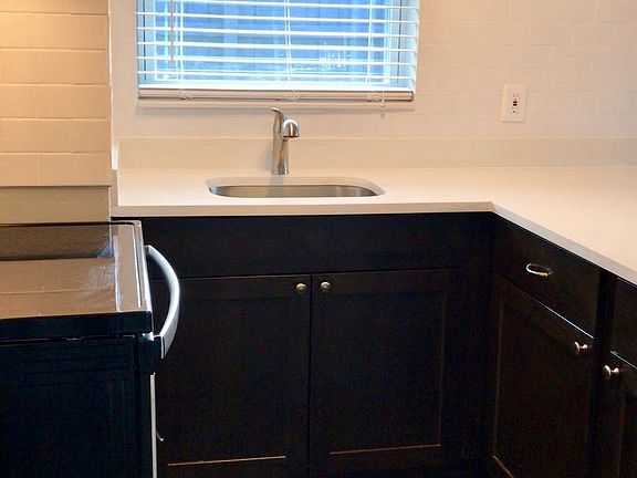 5th image of 732 SE 15th St APT 01