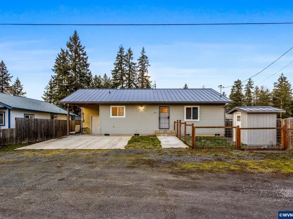 1907 Willow St, Sweet Home, OR 97386