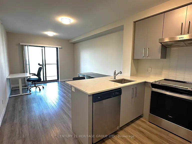 15 Queen St S #1610 — Photo 7