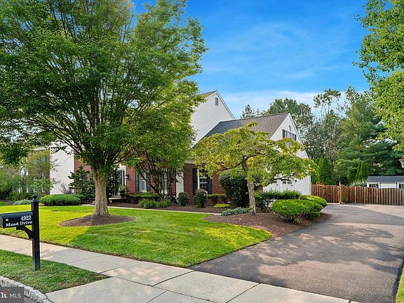 3rd image of 4922 Mead Dr