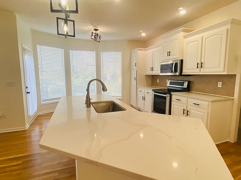 13713 Bradshaw St — Photo 6