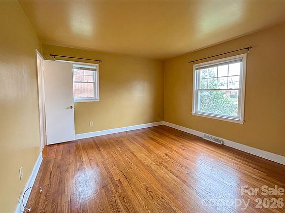 5th image of 6214 Ashcrest Dr