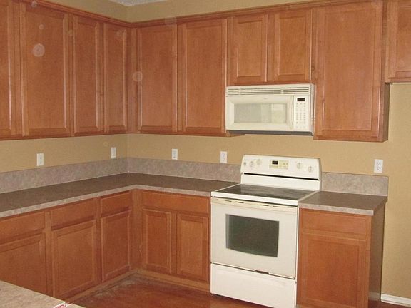 4th image of 3065 Litchfield Dr